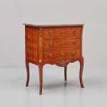 1046 8248 CHEST OF DRAWERS